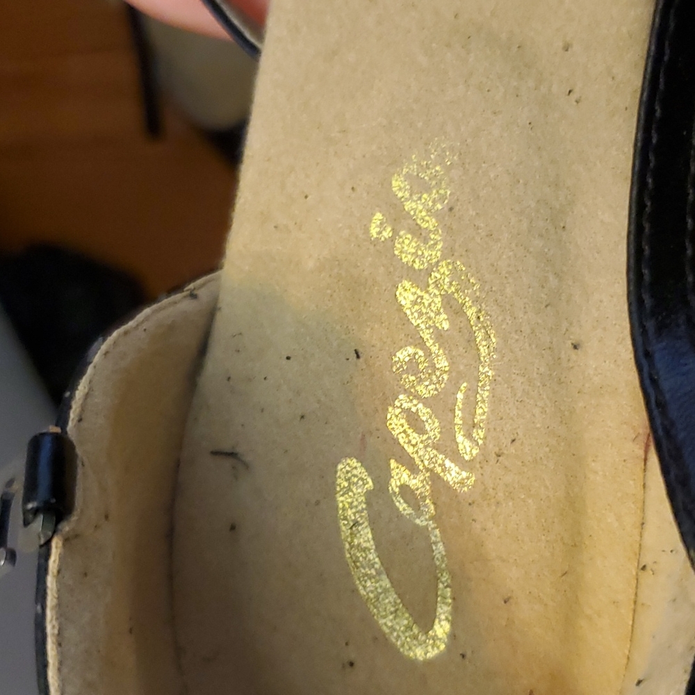 Capezio dancing shoes - Picture 2 of 12